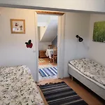Mansikka 3*