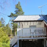 Mansikka 3*