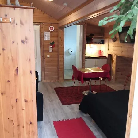Mansikka Bed & Breakfast 3*