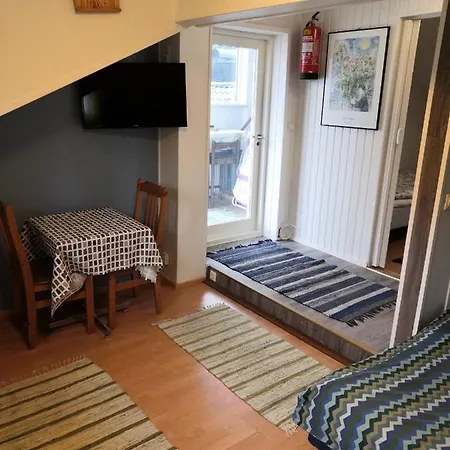 Mansikka Bed & Breakfast