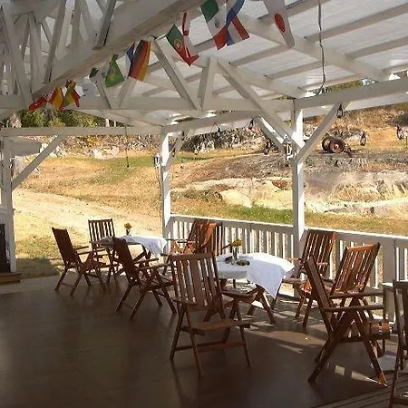 Mansikka Bed & Breakfast