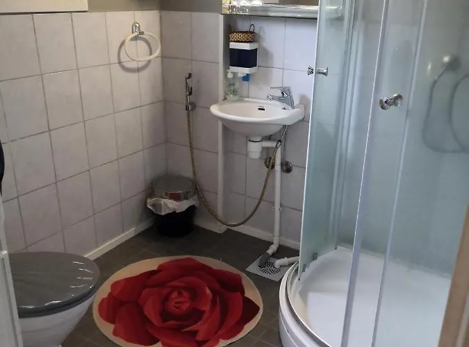 Mansikka Bed & Breakfast