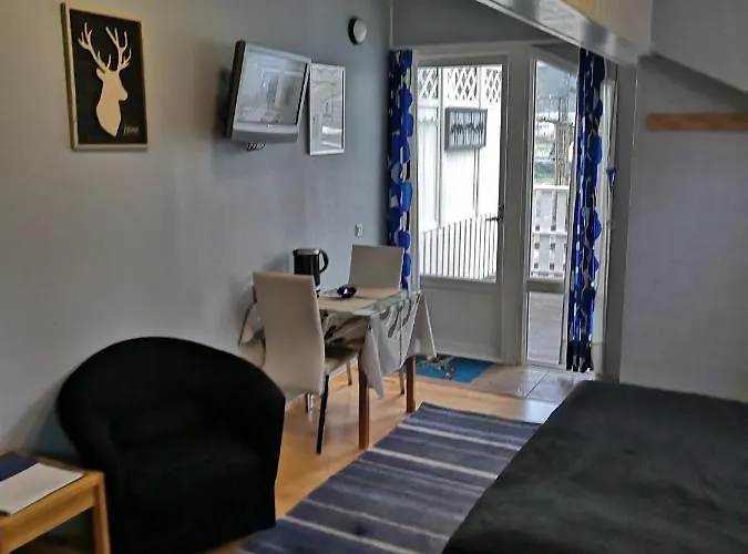 Mansikka Bed & Breakfast 3*