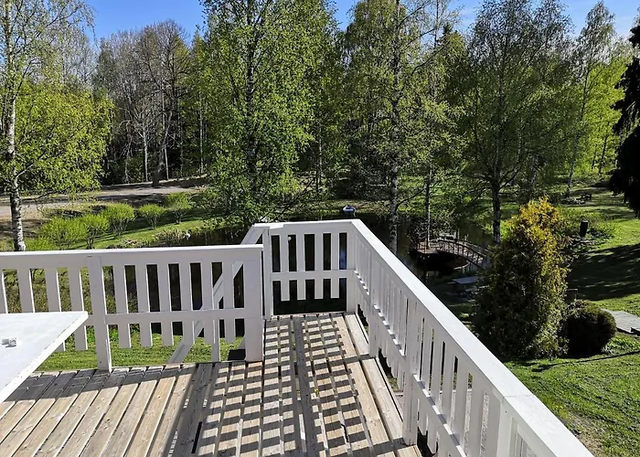 Mansikka Bed & Breakfast 3*