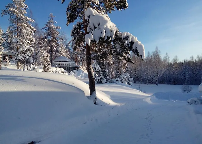 Mansikka Bed & Breakfast 3*